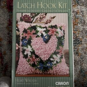 Heart Wreath Pink Latch Hook Rug Kit! PILLOW OR HANG!  12 X 12!  CARON  NOB READ